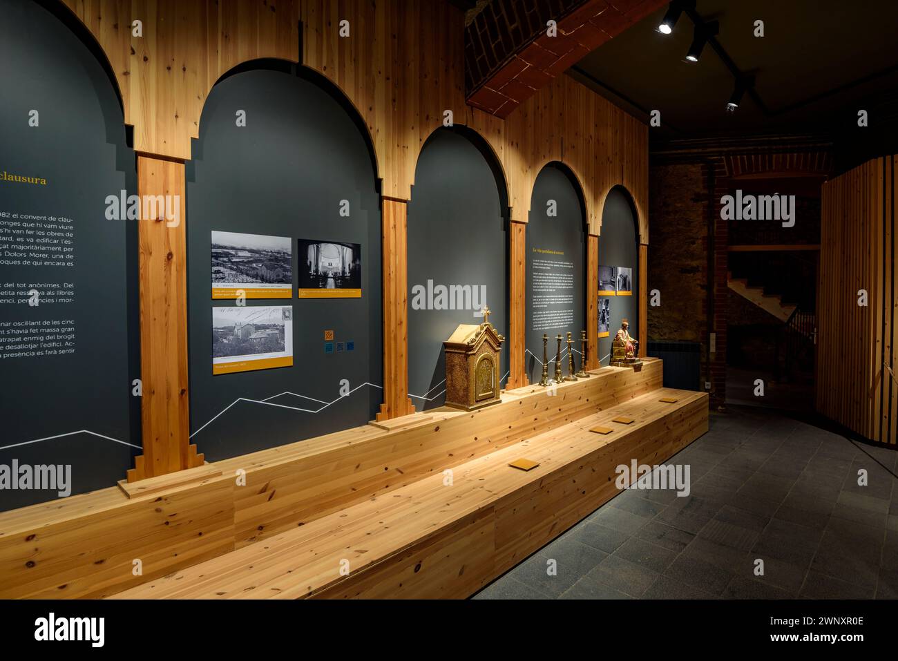 Cerdà Museum, in Puigcerdà. Raum für das ehemalige Kloster der Klosterschwestern von Puigcerdà (Cerdanya, Girona, Katalonien, Spanien, Pyrenäen) Stockfoto
