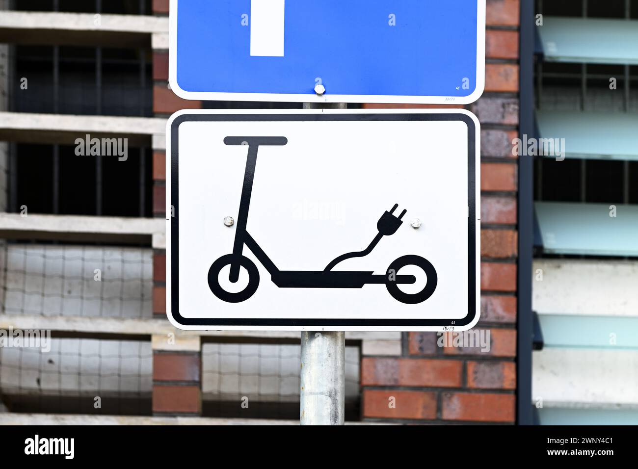 Parkplatz für E-Scooter in Bergedorf, Hamburg, Deutschland Stockfoto