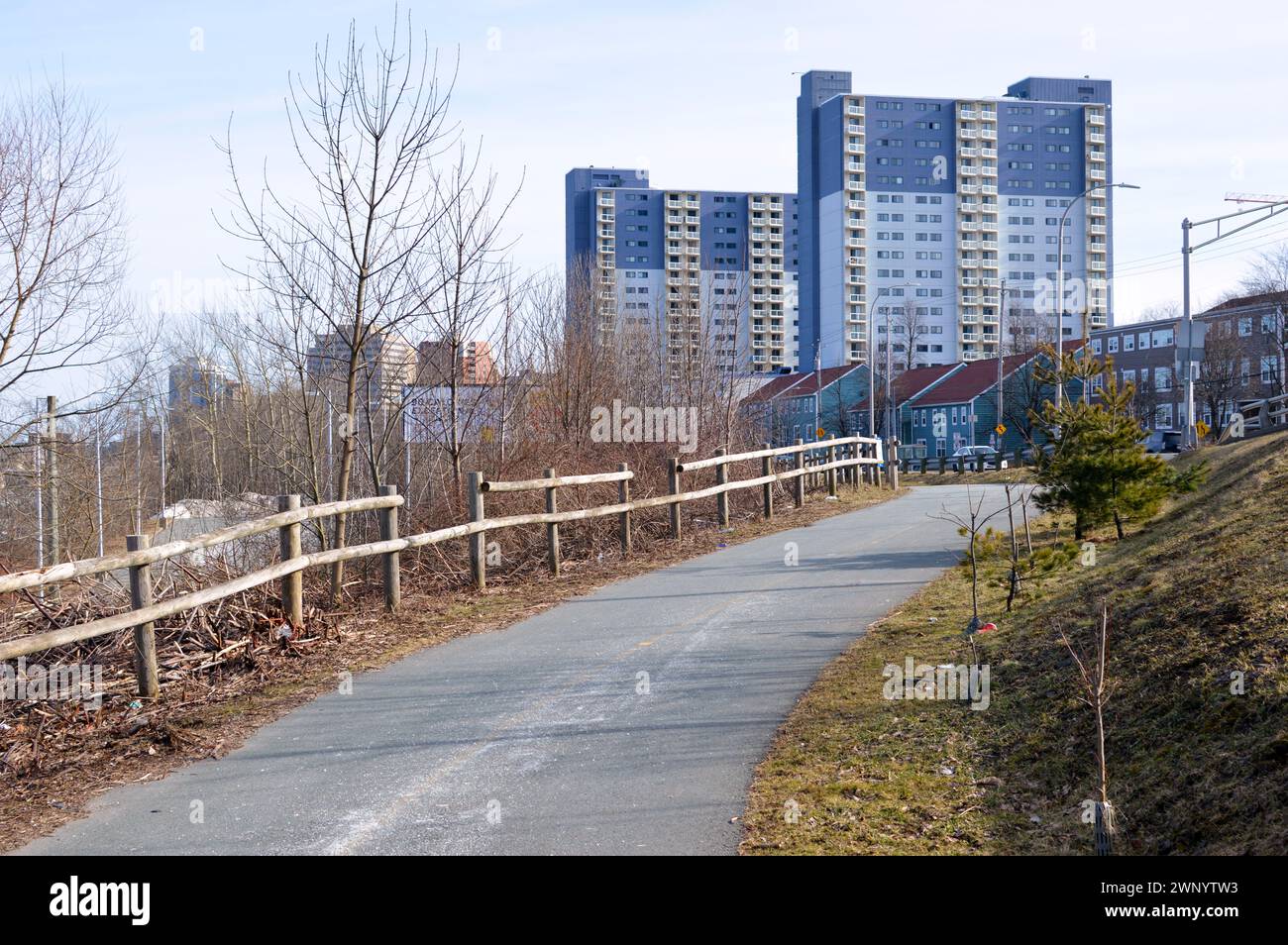 Der Barrington Greenway, ein gepflasterter Mehrzweckradweg in Halifax, Nova Scotia, Kanada. Teil des integrierten Mobilitätsplans (IMP)-Radwegenetzes. Stockfoto
