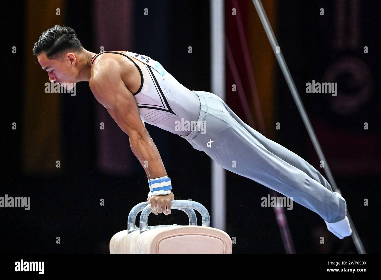 Loran de Munck (Niederlande, Silbermedaille). Europameisterschaften München 2022: Kunstturnen, Männerfinale Stockfoto