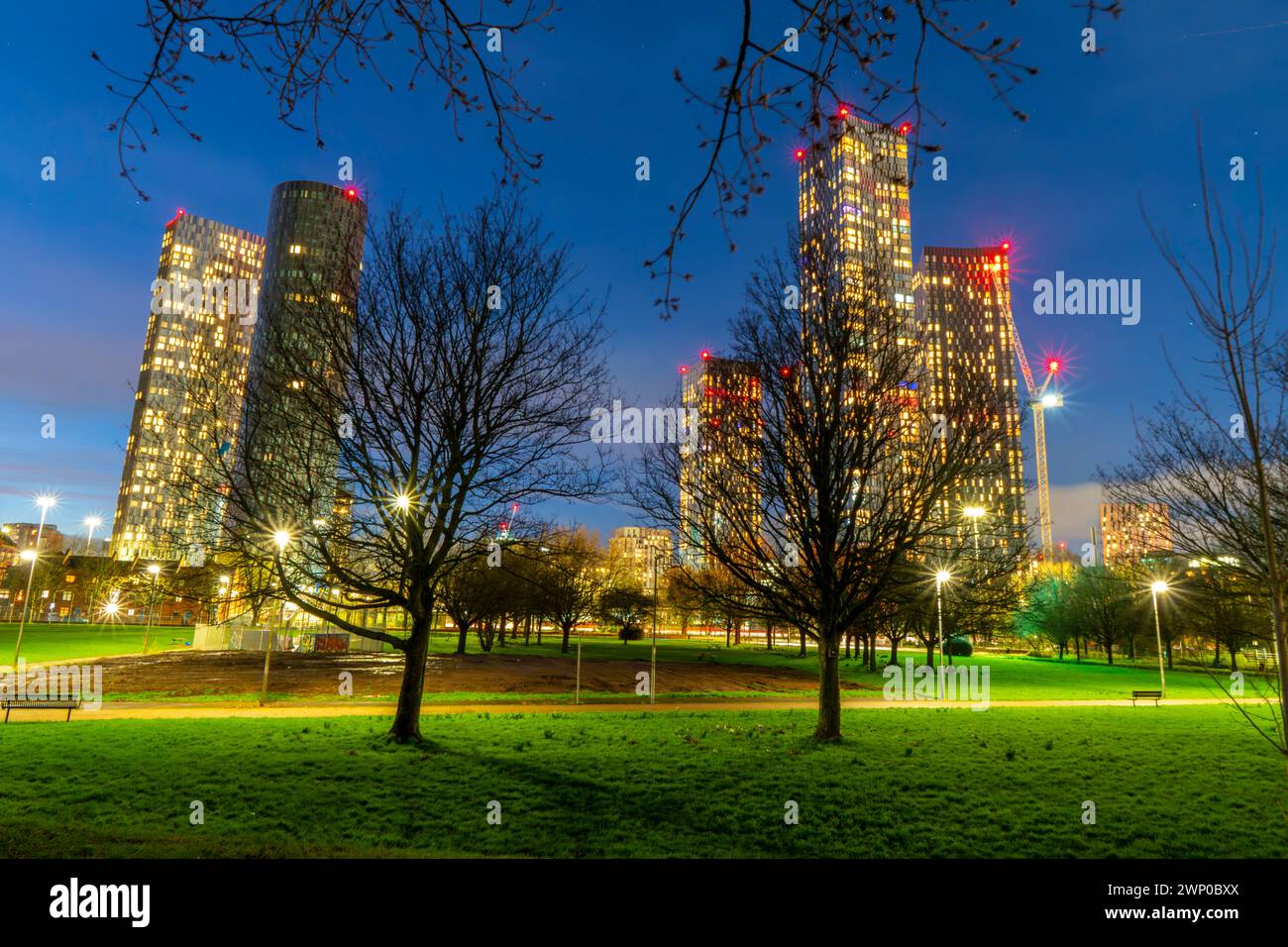 Manchester Deansgate Towers fotografiert vom Hulme Park Stockfoto