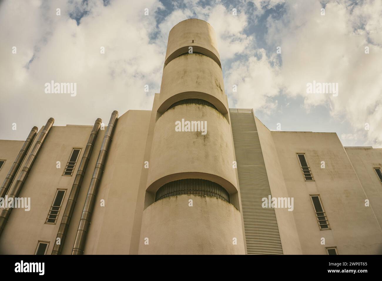 Runde Fassade: Mallorcas architektonischer Charme Stockfoto