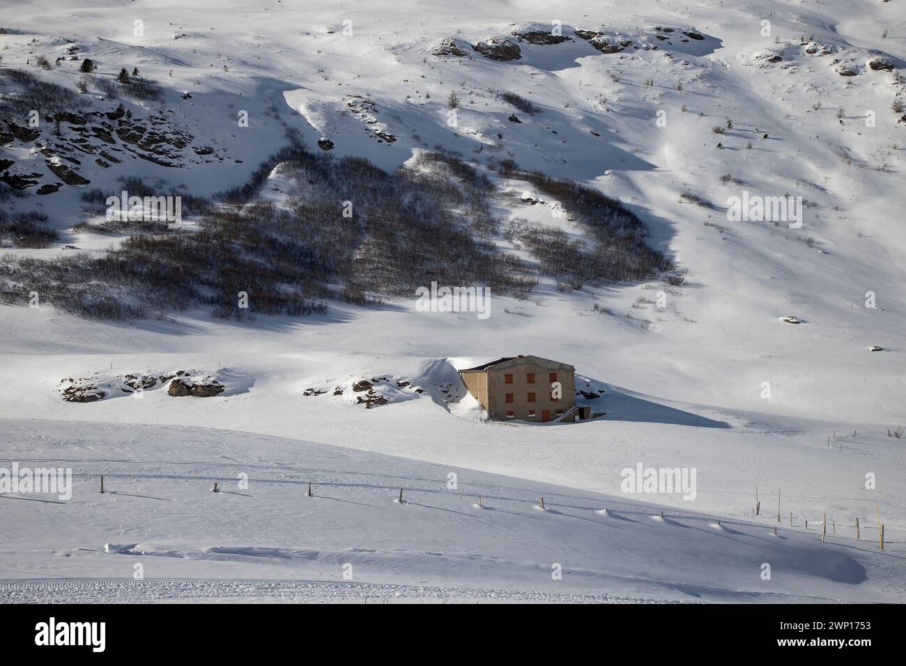 Ein Berghaus am Mont-Cenis, einem Massiv der französischen Alpen Stockfoto