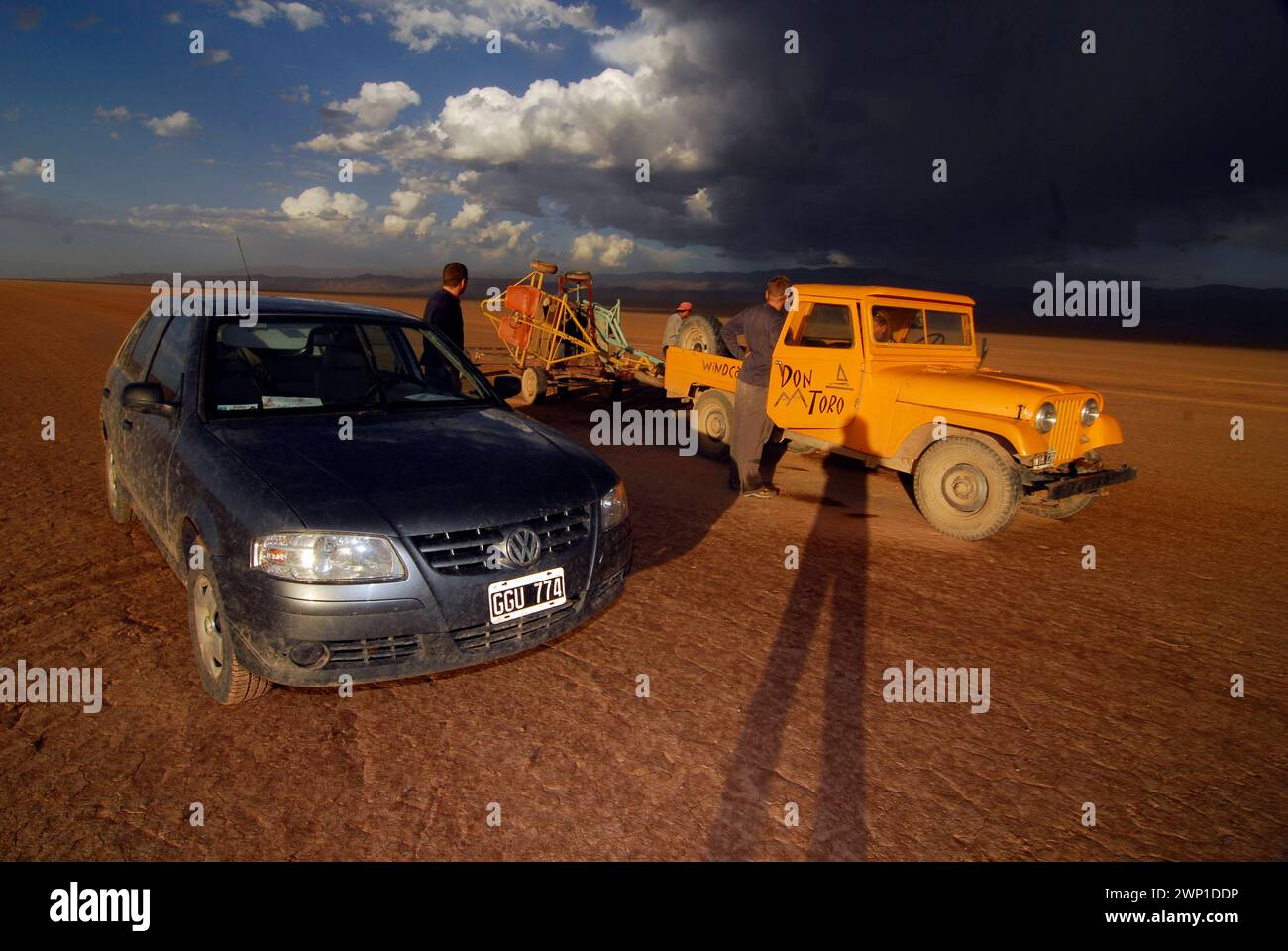 Wüstensegeln mit Concept Car im Calingasta Valley in Argentinien Derssert Segeln im Calingasta Valley in Argentinien Stockfoto