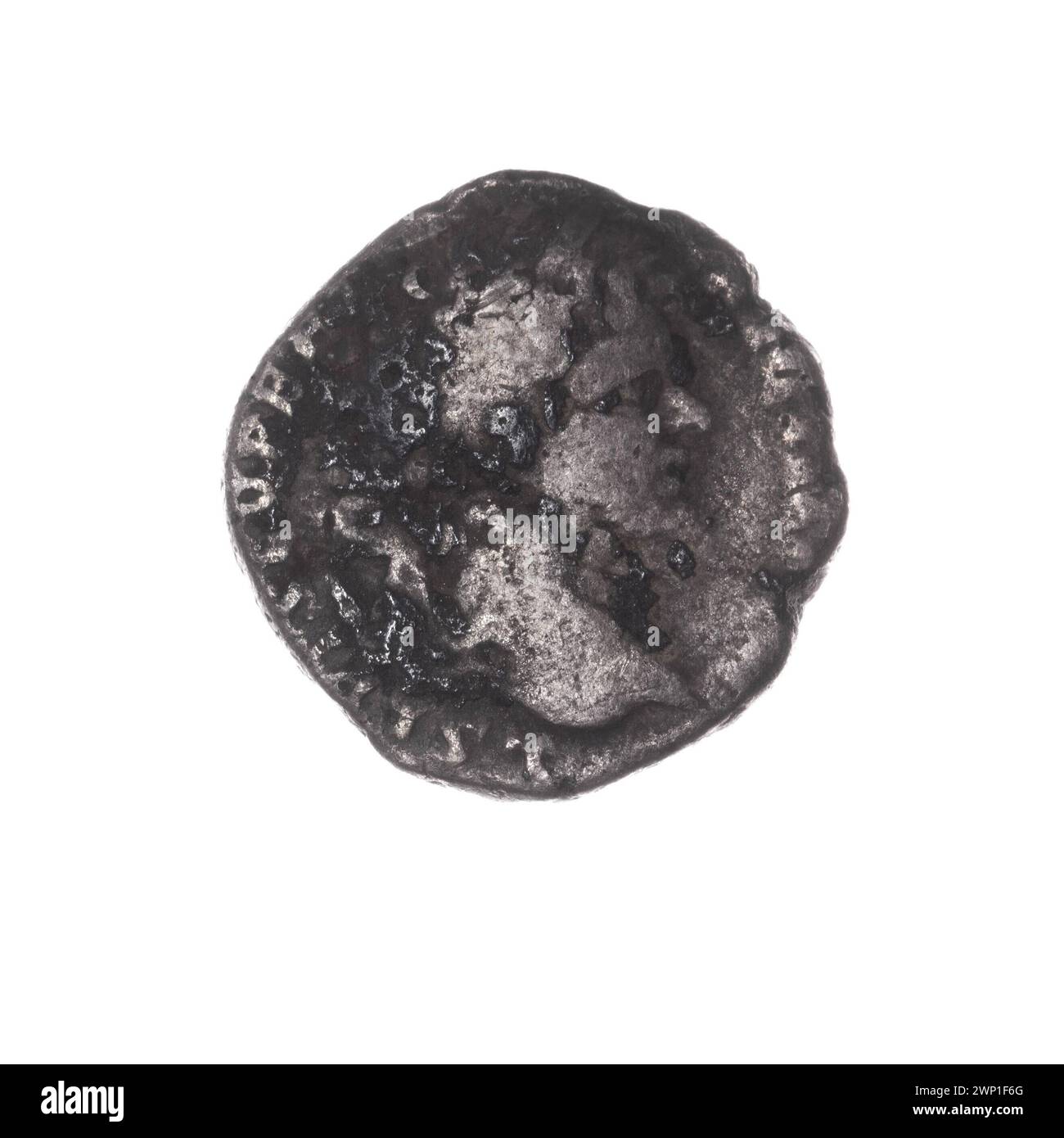 Denar aus dem Jahr 196-197 n. Chr. mit einer Büste des römischen Kaisers Septimius Severus; Teil der römischen Münzikonographie. Stockfoto
