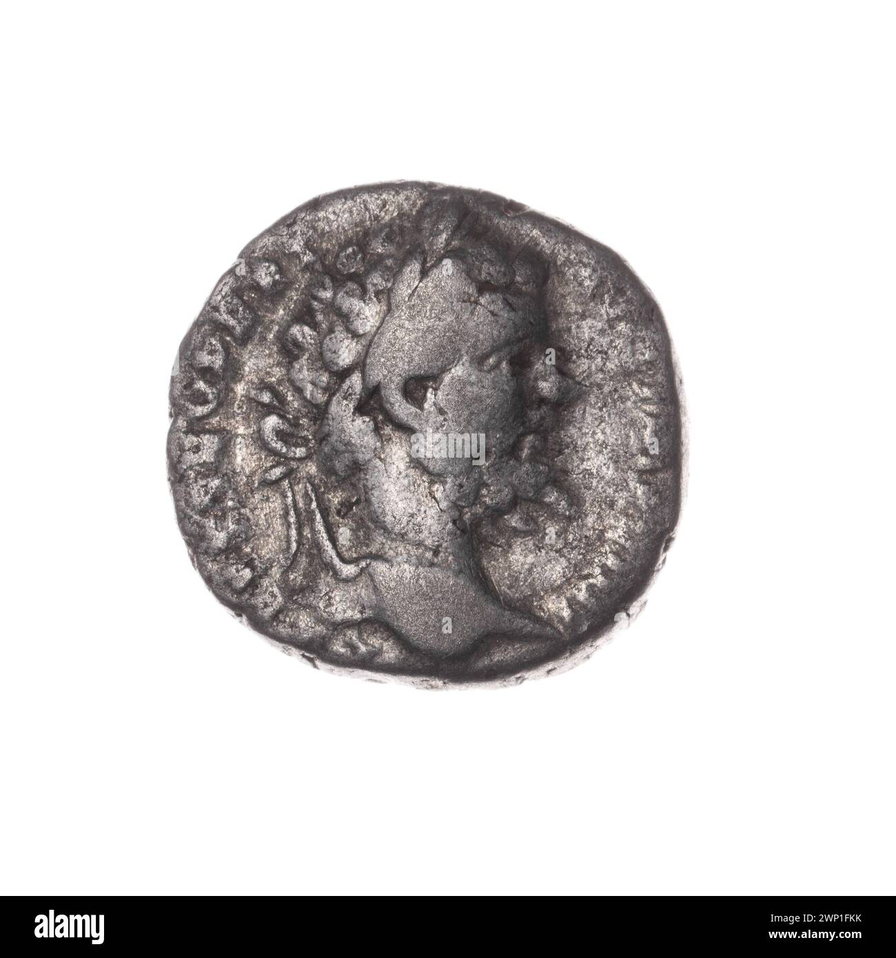 Denar aus dem Jahr 197 n. Chr. mit Darstellung von Herakles; enthält eine Büste des römischen Kaisers Septimius Severus; römische kaiserliche Ikonographie. Stockfoto