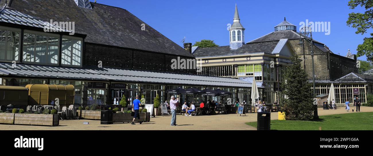 Die Teestuben in den Pavilion Gardens, Spa Town of Buxton, Peak District National Park, Derbyshire, England, Großbritannien Stockfoto