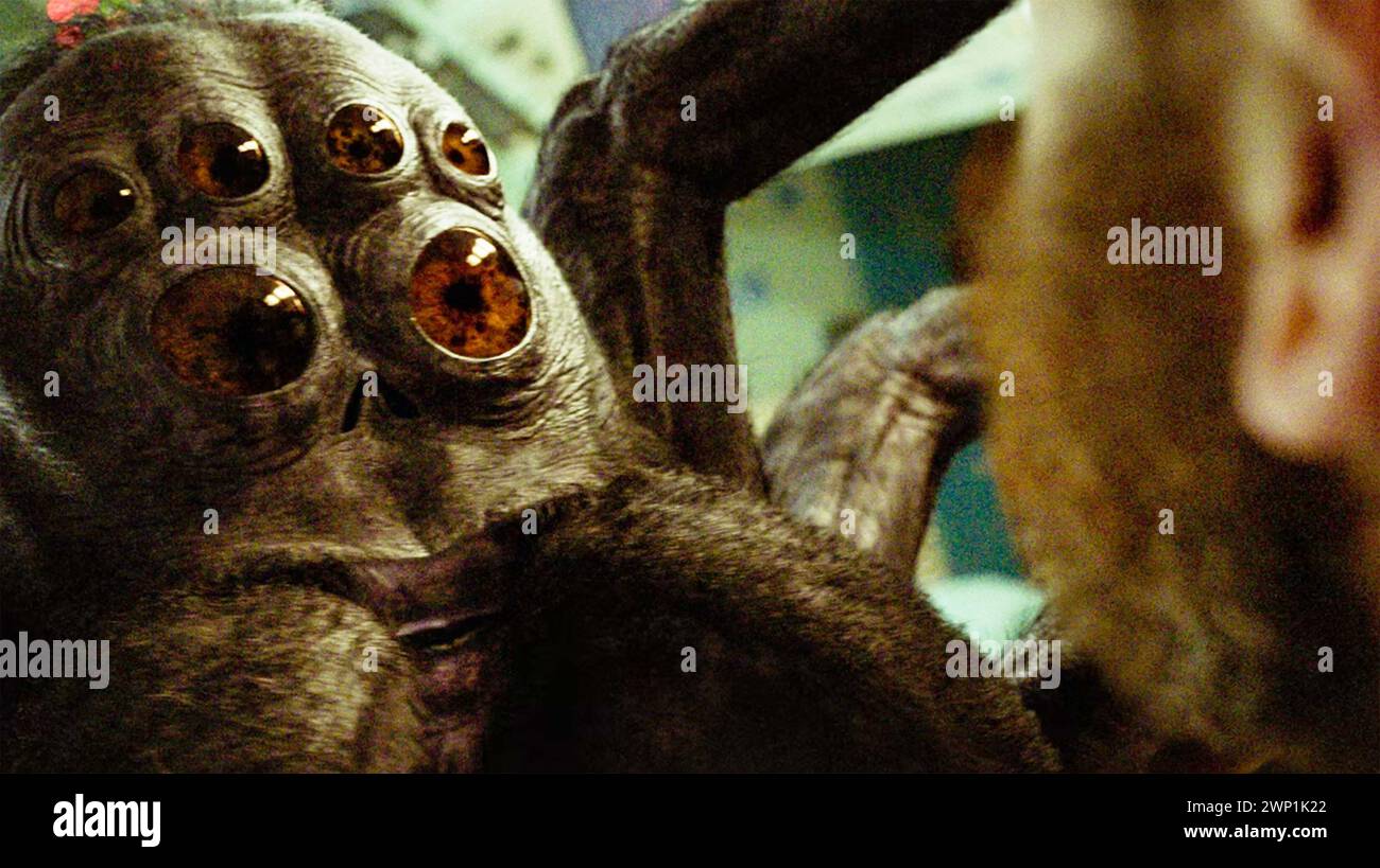SPACEMAN 2024 Netflix-Film mit Hanuš der außerirdischen Spinne, gesprochen von Paul Dano Stockfoto