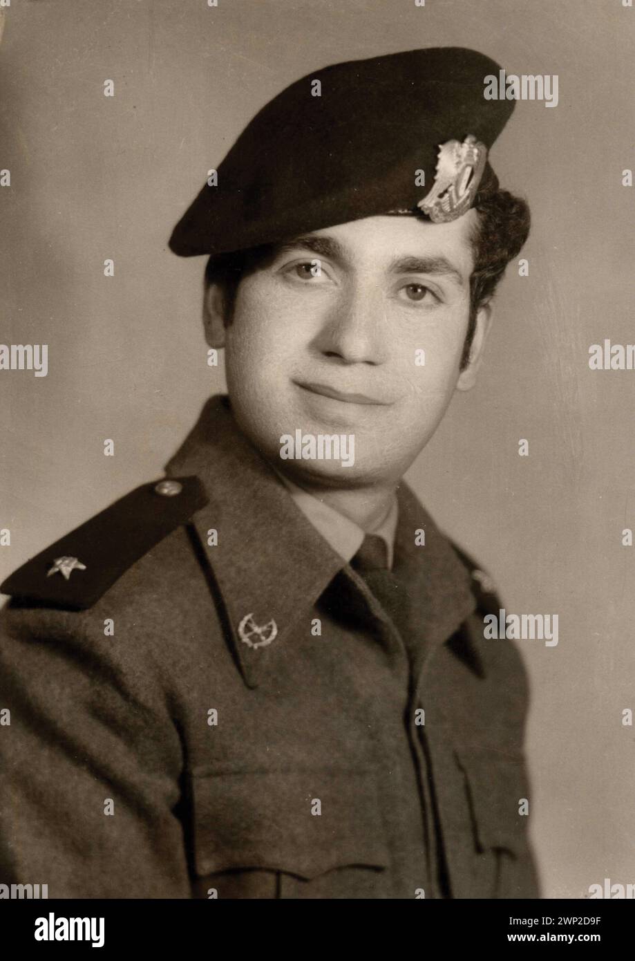 14. Februar 2024: Sobhi Mahmoud Hafez wurde 1950 in Damaskus geboren. Er wurde Offizier im Rang eines Hauptmanns in den Abschreckungsstreitkräften der Sondereinheiten der syrischen Armee. Er heiratete 1974 und hatte drei Kinder, einen Jungen und zwei Mädchen. Er kämpfte im Oktober-Befreiungskrieg, wie er in Syrien genannt wird, oder im Jom-Kippur-Krieg, wie er in Israel und im Westen bekannt ist, der 1973 von Ägypten und Syrien gegen Israel ausgelöste Krieg war. Er hielt vier Jahre lang den Rang eines Hauptmanns und diente im Libanon. Im Jahr 1980 wurde er vom syrischen Geheimdienst zur Ermittlung in Bezug auf h einberufen Stockfoto