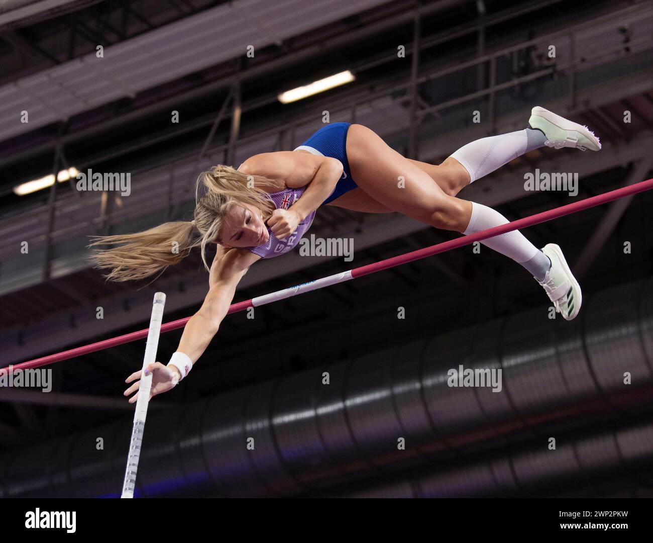 Molly Caudery aus Großbritannien gewann den Sprung im Pole Vault-Finale bei den Leichtathletik-Hallenweltmeisterschaften in der Emirates Arena, Glasgow, Schottland Großbritannien Stockfoto