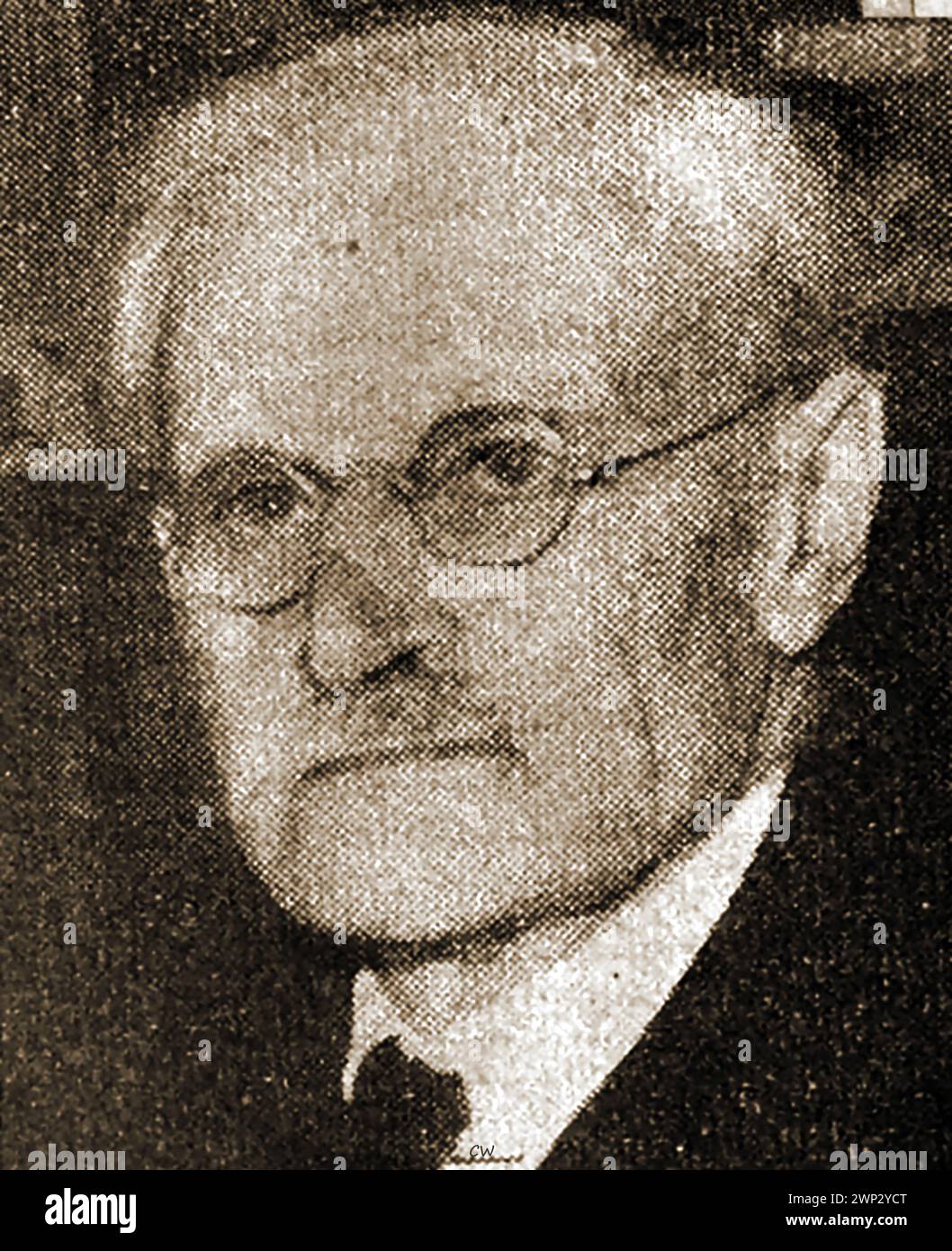 Ein um 1930 entstandenes Porträt des Historikers G. M. Trevelyan - O.M.===== George Macaulay Trevelyan OM CBE FRS FBA ( 1876–1962) war ein britischer Historiker und Wissenschaftler. Er kehrte an die University of Cambridge zurück, wo er von 1927 bis 1943 Regius Professor of History war. Von 1940 bis 1951 war er auch Master of Trinity College und war Kanzler der Durham University während seiner Pensionierung. Das Trevelyan College an der Durham University ist nach ihm benannt. Während des Ersten Weltkriegs kommandierte Trevelyan eine britische Ambulanzeinheit des Roten Kreuzes an der italienischen Front und wurde persönlich von König Victor Emmanuel II. Dekoriert Stockfoto