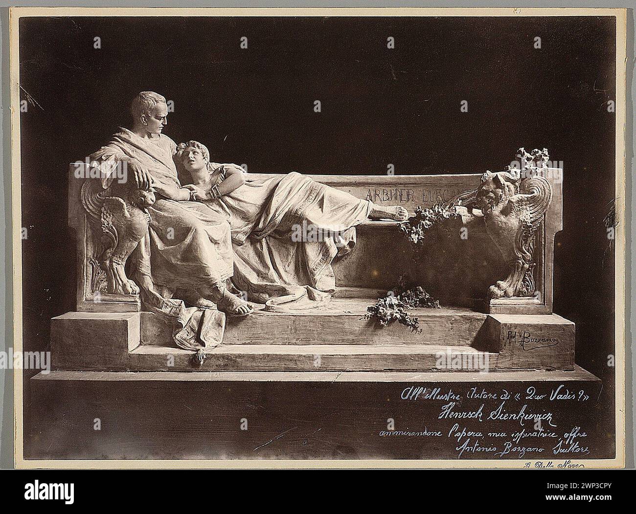Fotografie einer Widmung von Antonio Bozzano (1858–1939) für Henryk Sienkiewicz, Autor von „Quo Vadis“, erstellt zwischen 1896 und 1915. Teil der Sammlung von Jadwiga Korniłowicz mit europäischen und italienischen Skulpturen. Stockfoto