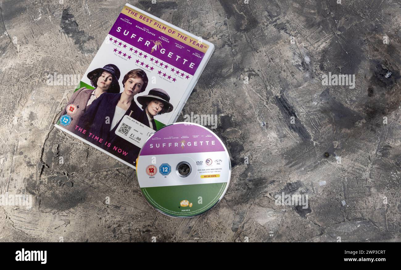 DVD des Spielfilms Suffragette aus dem Jahr 2015 ein historisches Drama über den Protest im frühen 20. Jahrhundert für britische Frauen, um die Wahl zu erhalten. Stockfoto