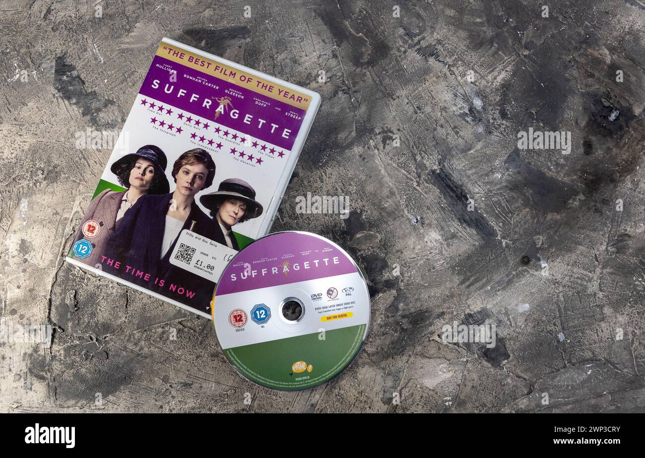 DVD des Spielfilms Suffragette aus dem Jahr 2015 ein historisches Drama über den Protest im frühen 20. Jahrhundert für britische Frauen, um die Wahl zu erhalten. Stockfoto
