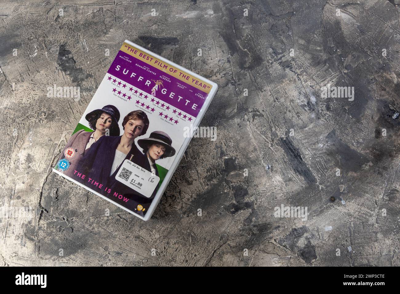 DVD des Spielfilms Suffragette aus dem Jahr 2015 ein historisches Drama über den Protest im frühen 20. Jahrhundert für britische Frauen, um die Wahl zu erhalten. Stockfoto