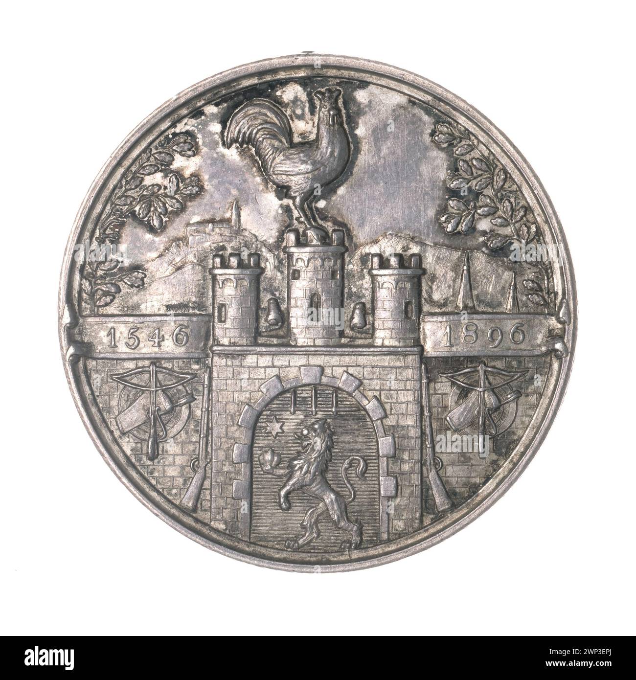 Eine Gedenkmedaille aus dem Jahr 1896 zum 350. Jahrestag der Lviv-Strzelecki-Bruderschaft, die Inschriften und Designelemente im Secession-Stil zeigt. Stockfoto