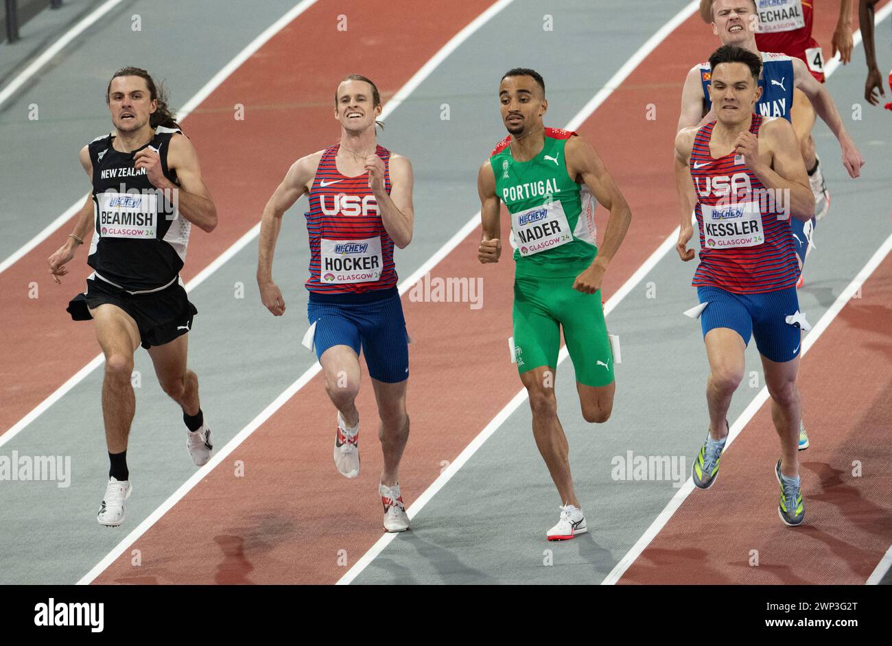 Geordie Beamish aus Neuseeland tritt an Cole Hocker (USA), Isaac Nader (Portugal) und Hobbs Kessler (USA) vorbei und gewinnt das 1500-m-Herrenfinale in der Welt Stockfoto