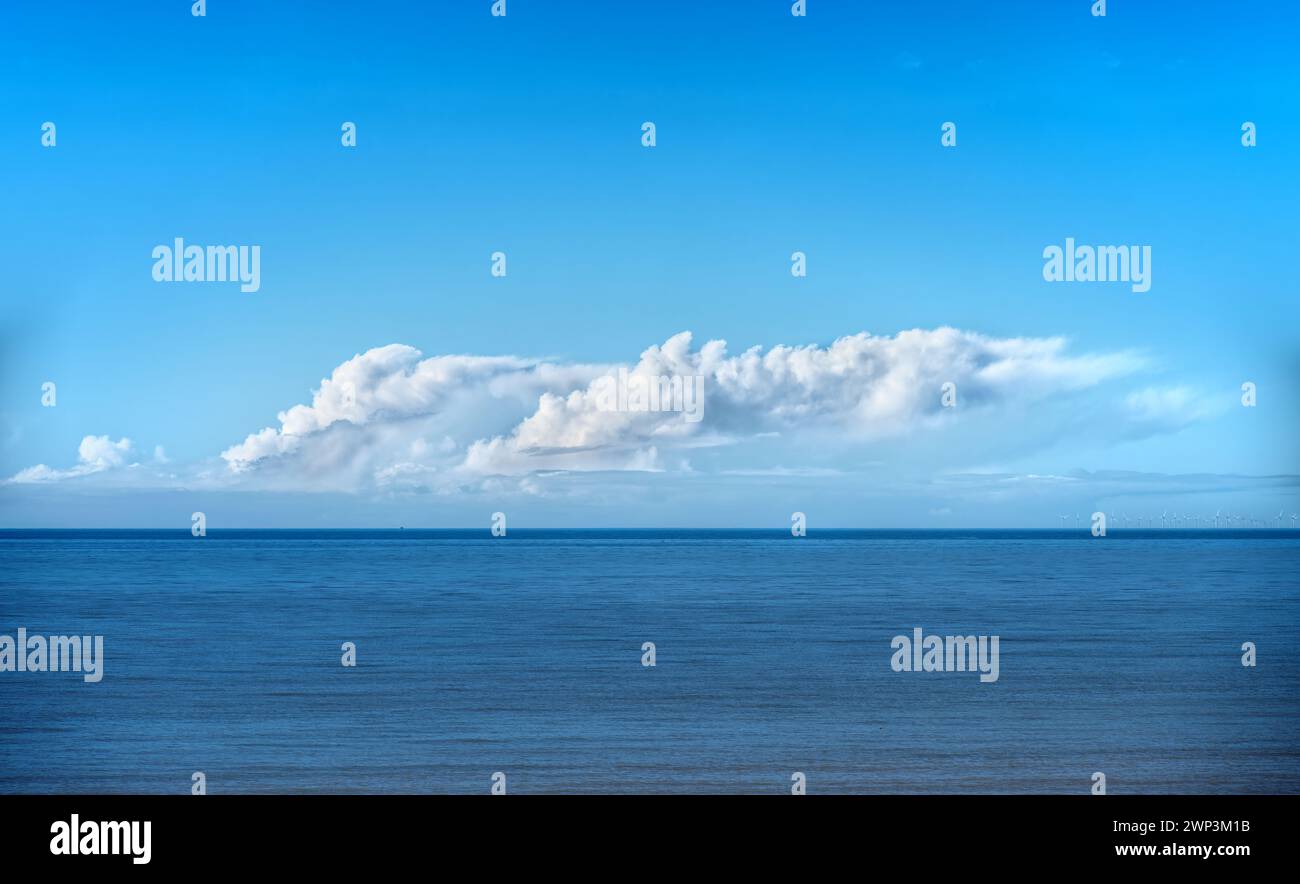 Wolken am Winterhimmel Stockfoto