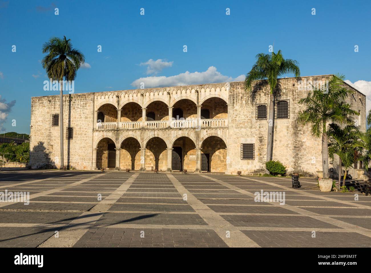 Alcazar de Colon oder Columbus Palace auf dem spanischen Platz, Kolonialstadt Santo Domingo, Dominikanische Republik. Gebaut von Gouverneur Diego Columbus zwischen Stockfoto