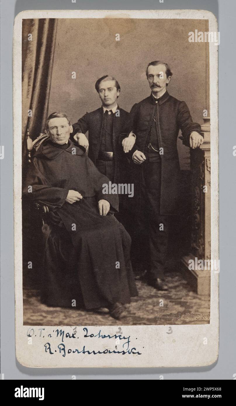 Ein Kollektivporträt von Walery Rzewuski aus dem Jahr 1865 mit Pater Teodozy zatorski, Maxymilian zatorski und Roman Bartmański, einschließlich Juristen und Karmeliten, dokumentiert in den Sammlungen der Jagiellonen-Universität. Stockfoto