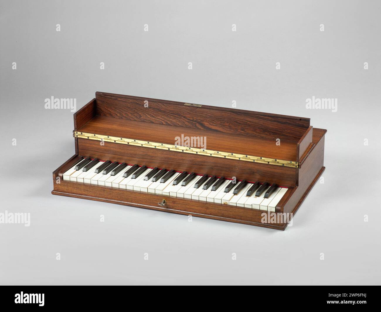 Dokument und Objekt mit Ignacy Jan Paderewski, Anfang des 20. Jahrhunderts (1905–1910), erhalten in seiner Sammlung als Geschenk. Spiegelt Herkunft und historische Bedeutung wider. Stockfoto