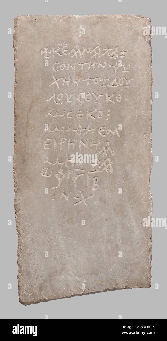 Das Epitaph wurde im 6.–7. Jahrhundert in Auftrag gegeben und repräsentiert frühmittelalterliche Begräbnispraktiken und Gedenkinschriften. Stockfoto