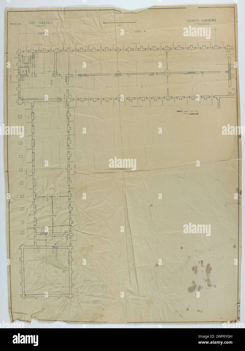 Warschau. Nationalmuseum. Exekutivplan (Abbildung 89). Linker Flügel (VI-VII). TRI -TRI -BAUM. Horizontale Projektion; Maßstab 1: 100; Tadeusz (1887-1951); 1928 (1928-00-00-1928-00-00); Nationalmuseum in Warschau (1862-), Polnisches Armeemuseum (Warschau-1920-), Warschau (Woiwodschaft Masowien), Museen (Architekt.), Architekturpläne, Architekturprojekte, Architekturprojekte Stockfoto