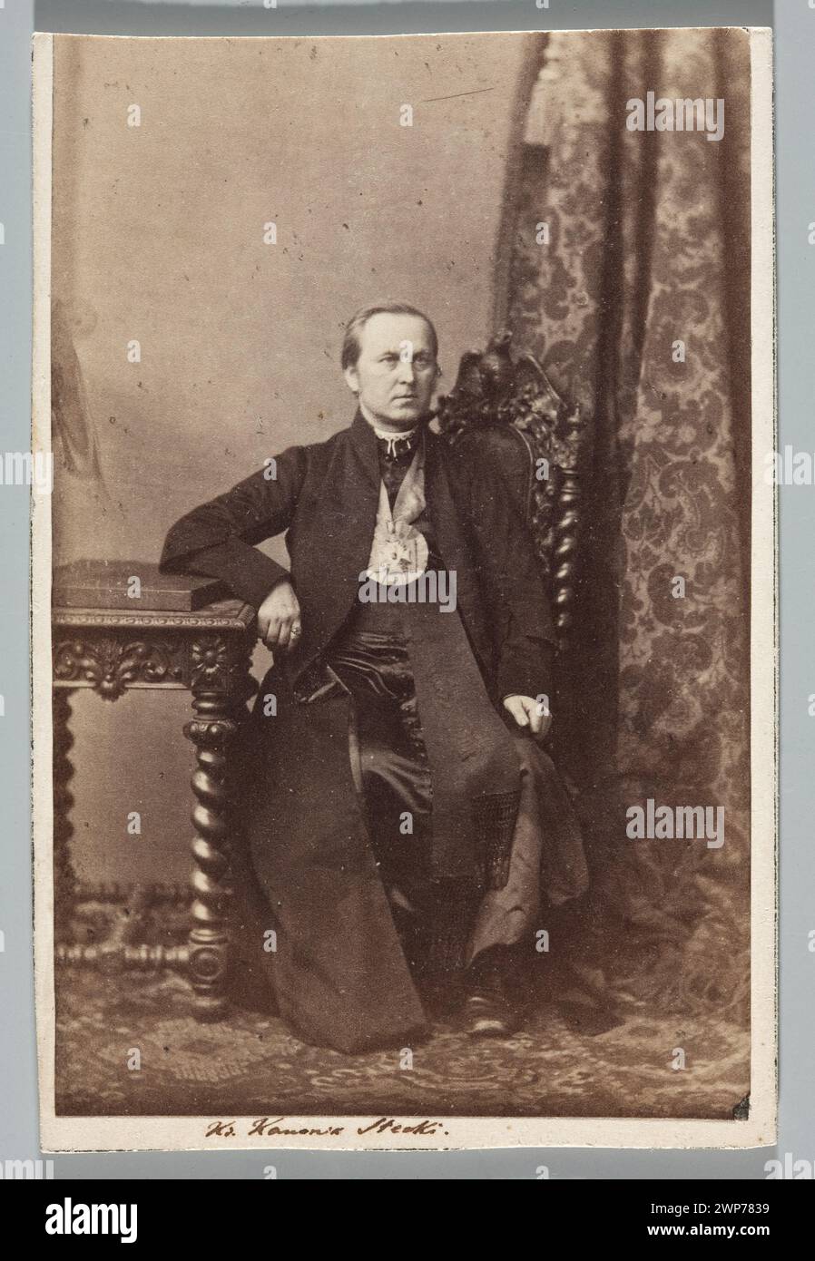 Dieses Porträt zeigt P. Józef Stecki (1820–1880), ein Geistliches Mitglied des Januaraufstandes (1863–1864) in Warschau, fotografiert von Karol Beyer um 1860. Es ist Teil der Sammlung von Janusz Przewłocki. Stockfoto