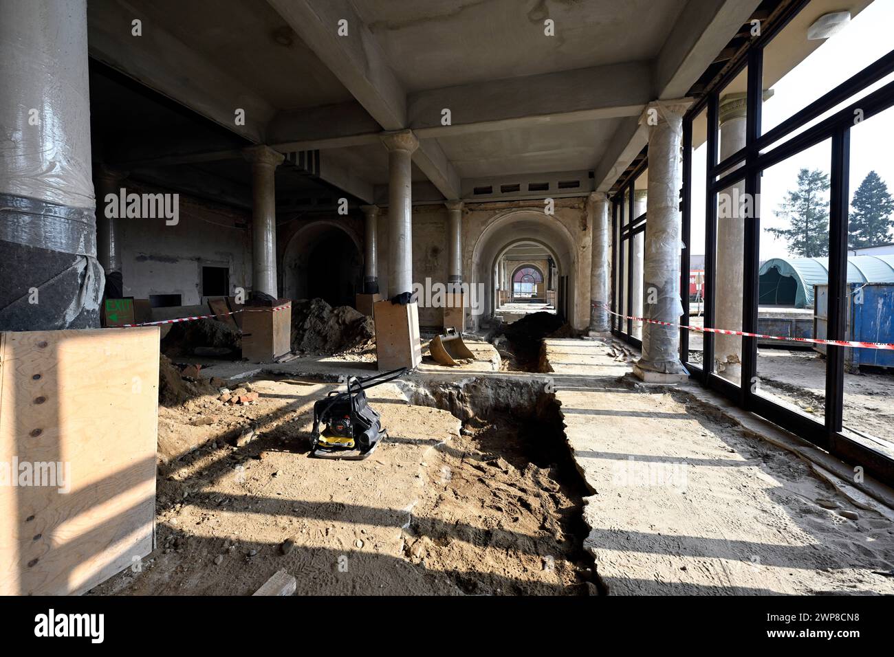 Prag, Tschechische Republik. März 2024. Besuch des Standortes anlässlich des zweijährigen Jubiläums des Beginns des Wiederaufbaus des Industriepalastes auf dem Prager Messegelände, 6. März 2024. Quelle: Katerina Sulova/CTK Photo/Alamy Live News Stockfoto