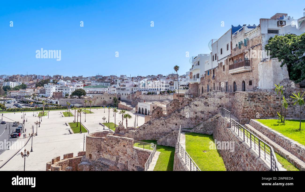 Ein malerischer Blick auf Tanger, Marokkos Architektur Stockfoto