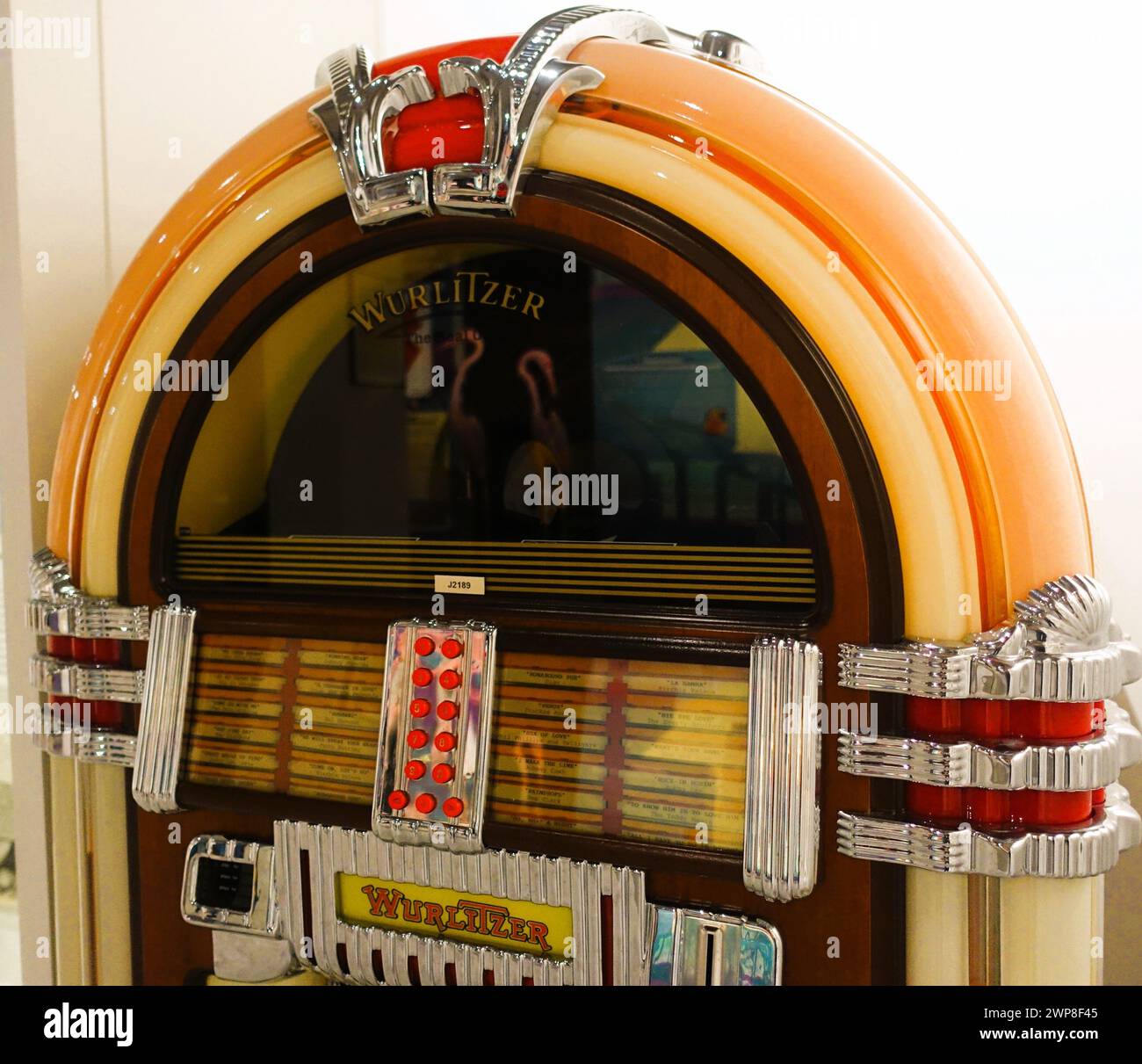 Eine Vintage-Jukebox im BikiniARTmuseum in Bad Rappenau Stockfoto