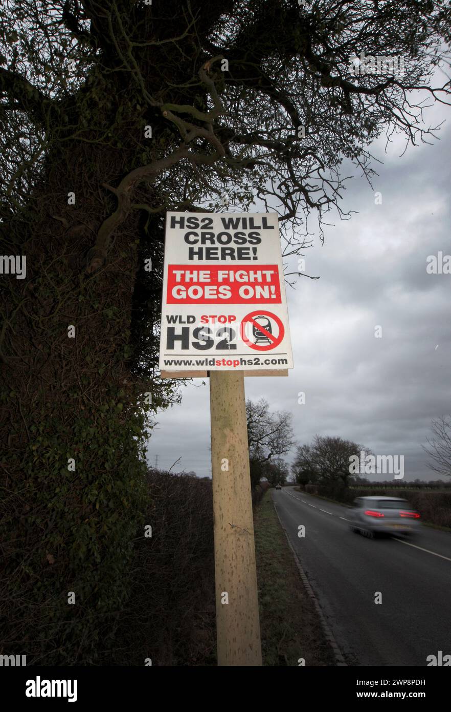 Schild gegen HS2 in der Nähe von Lichfield Staffordshire auf der A515 Stockfoto