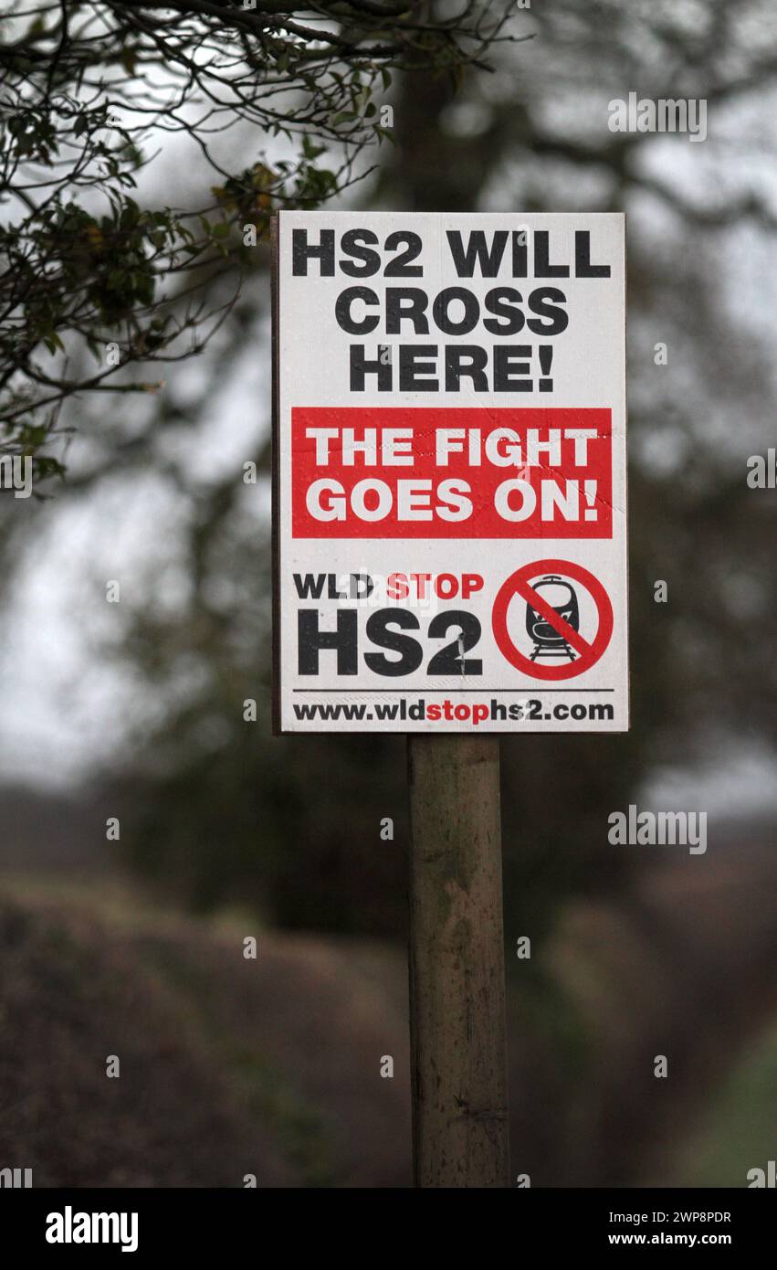 Schild gegen HS2 in der Nähe von Lichfield Staffordshire auf der A515 Stockfoto