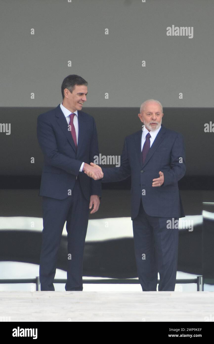 Brasilia, Distrito Federal, Brasilien. März 2024. Brasilia (DF), 06/2024 - VISIT/PRESIDENT/SPAIN/DF - der Präsident der Republik Brasilien Luis Inacio Lula da Silva empfängt den Präsidenten der spanischen Regierung Pedro Sanches zu einem offiziellen Besuch im Palacio do Planalto, diesen Mittwoch bis Freitag, den 6. März 2024. (Foto: LEONARDO ALVES DO PRADO/Thenews2/Zumapress) (Credit Image: © Leonardo Alves do Prado/TheNEWS2 via ZUMA Press Wire) NUR REDAKTIONELLE VERWENDUNG! Nicht für kommerzielle ZWECKE! Stockfoto