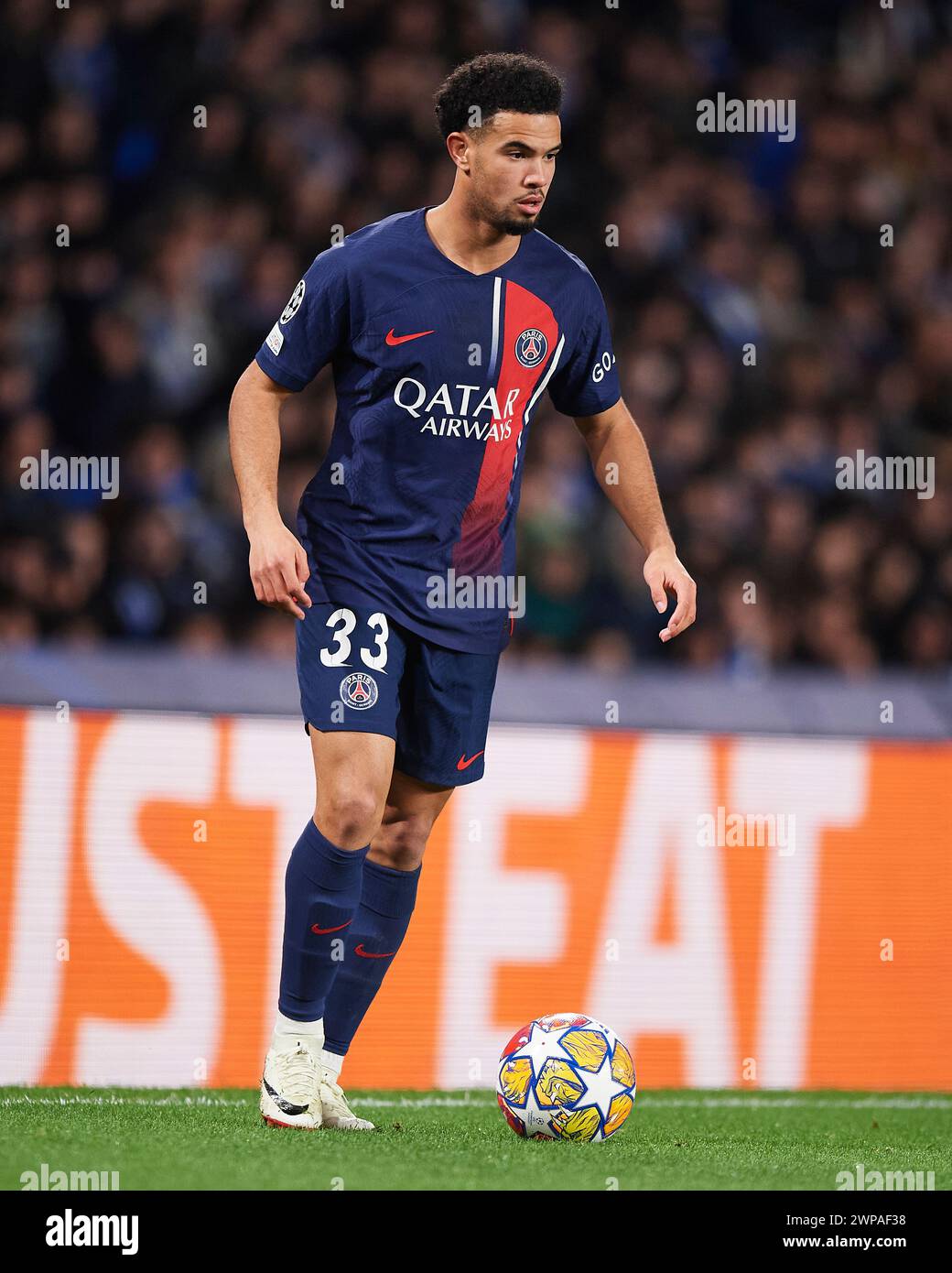 Warren Zaire-Emery aus Paris Saint-Germain mit dem Ball während des UEFA Champions League-Spiels zwischen Real Sociedad und Paris Saint-Germain in reale Stockfoto