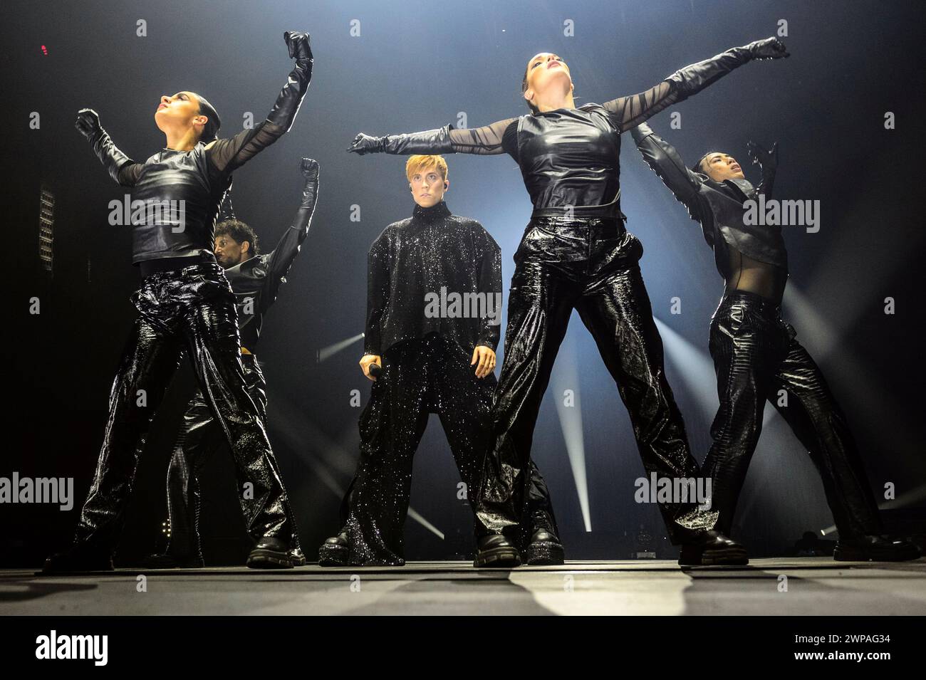 Der belgische Sänger lebt in der ING Arena | Le chanteur belge Loic Nottet en Concert a l'ING Arena Stockfoto