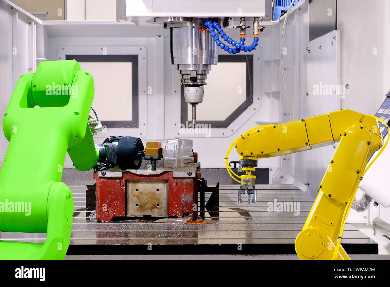 Industrielle Roboterarbeit mit Metallbearbeitung auf CNC-Maschinen, intelligente Fertigung, Roboterarbeit statt Mensch, Industrie 4,0 und KI-Konzept Stockfoto Industrielle Roboterarbeit mit Metallbearbeitung auf CNC-Maschinen, intelligente Fertigung, Roboterarbeit statt Mensch, Industrie 4,0 und KI-Konzept Stockfoto