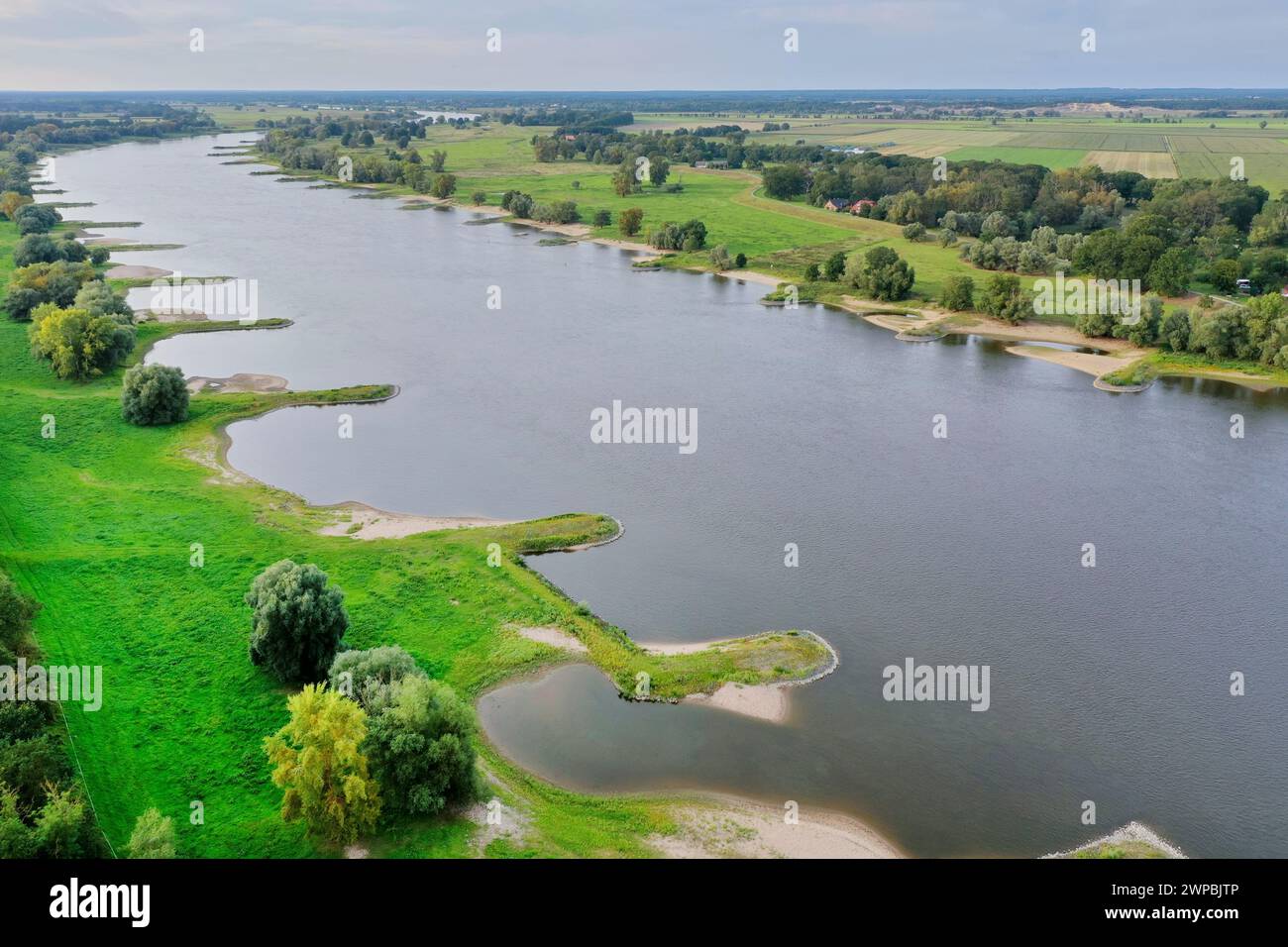 Elbfluß mit Keuchen, Luftaufnahme, Deutschland, Niedersachsen, Wendland, Biosphaerenreservat Niedersaechsische Elbtalaue Stockfoto