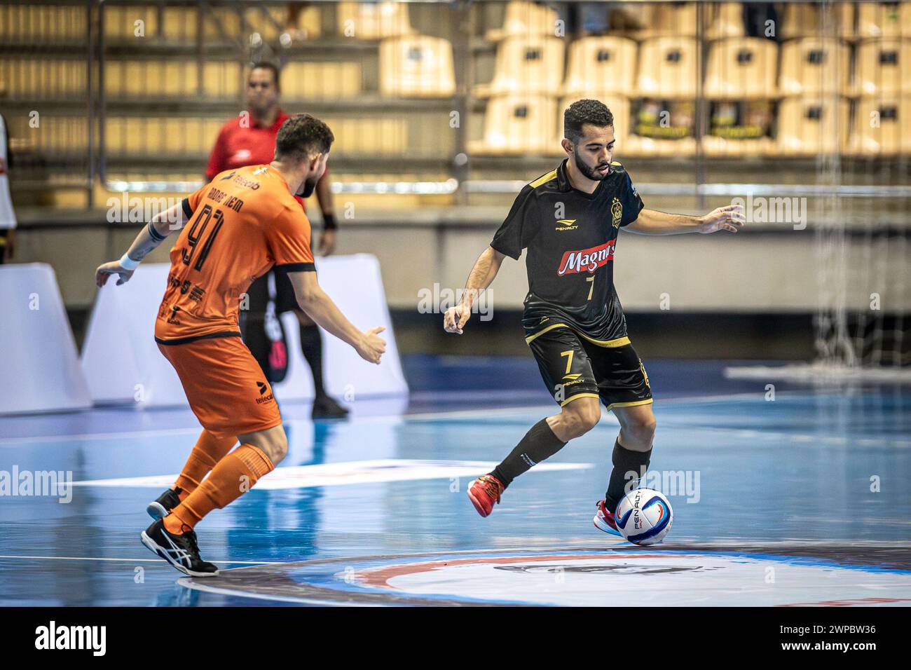 6. März 2024, Jaragua do Sul, Santa Catarina, Brasilien: JARAGUA DO SUL (SC), 06.03.2024- MEISTERSCHAFT/FUTSAL/SUPERCUP-Lanze während des Spiels zwischen Magnus Futsal (SP) und Apodi Futsal (RN), gültig für den Männer Futsal Super Cup 2024, ausgetragen am Mittwoch, 6. März, in der Arena Jaragua do Sul, Santa Catarina. (Kreditbild: © Richard Ferrari/TheNEWS2 via ZUMA Press Wire) NUR REDAKTIONELLE VERWENDUNG! Nicht für kommerzielle ZWECKE! Stockfoto