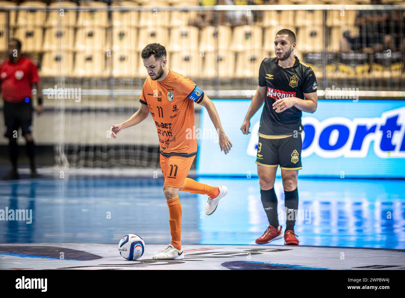 6. März 2024, Jaragua do Sul, Santa Catarina, Brasilien: JARAGUA DO SUL (SC), 06.03.2024- MEISTERSCHAFT/FUTSAL/SUPERCUP-Lanze während des Spiels zwischen Magnus Futsal (SP) und Apodi Futsal (RN), gültig für den Männer Futsal Super Cup 2024, ausgetragen am Mittwoch, 6. März, in der Arena Jaragua do Sul, Santa Catarina. (Kreditbild: © Richard Ferrari/TheNEWS2 via ZUMA Press Wire) NUR REDAKTIONELLE VERWENDUNG! Nicht für kommerzielle ZWECKE! Stockfoto