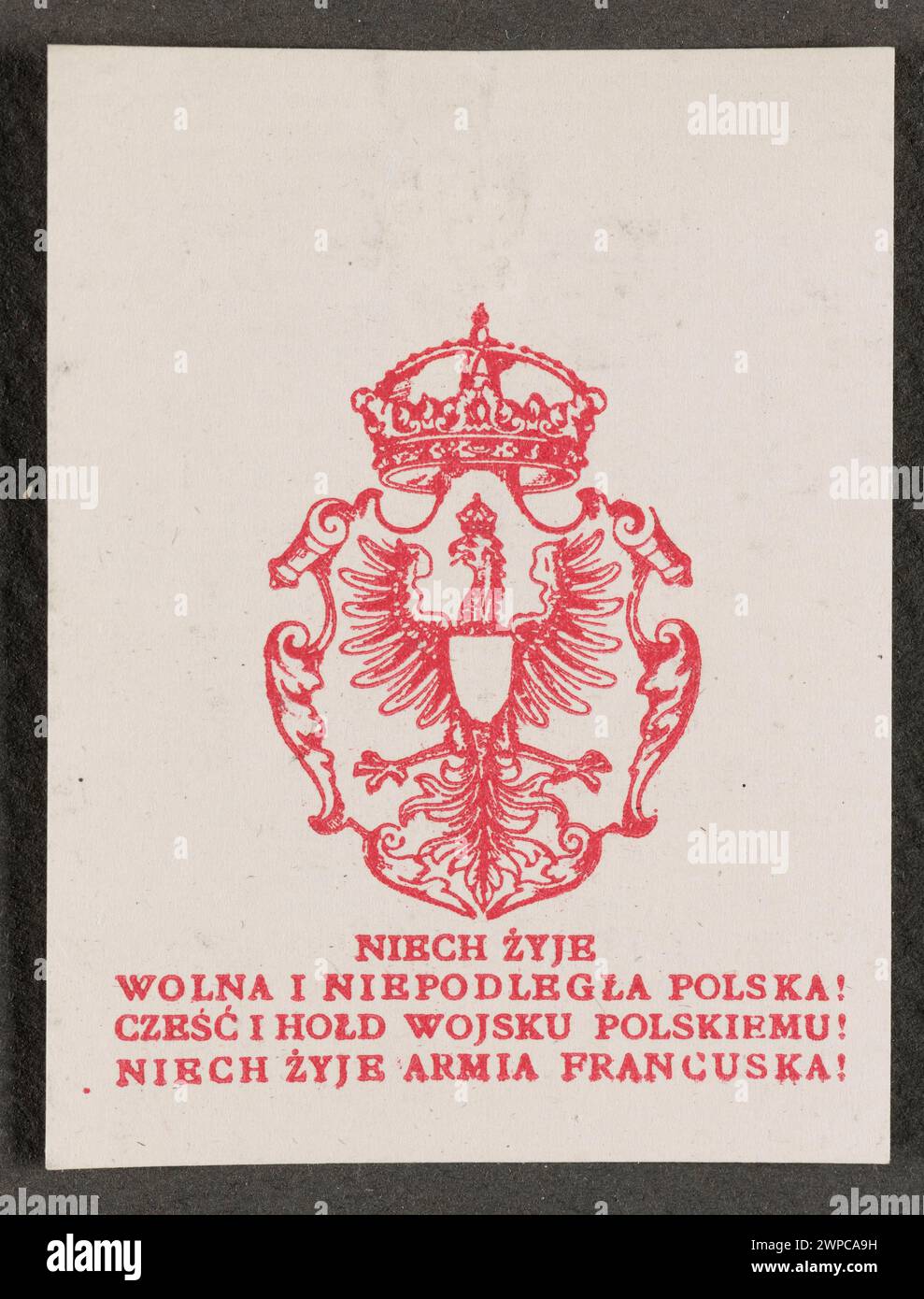Ein gelegentlicher Druck aus dem Jahr 1919, der das polnische Emblem unter einer Krone zeigt, mit einem Text, der die Unabhängigkeit Polens feiert und der polnischen Armee und der französischen Armee Tribut zollt. Stockfoto