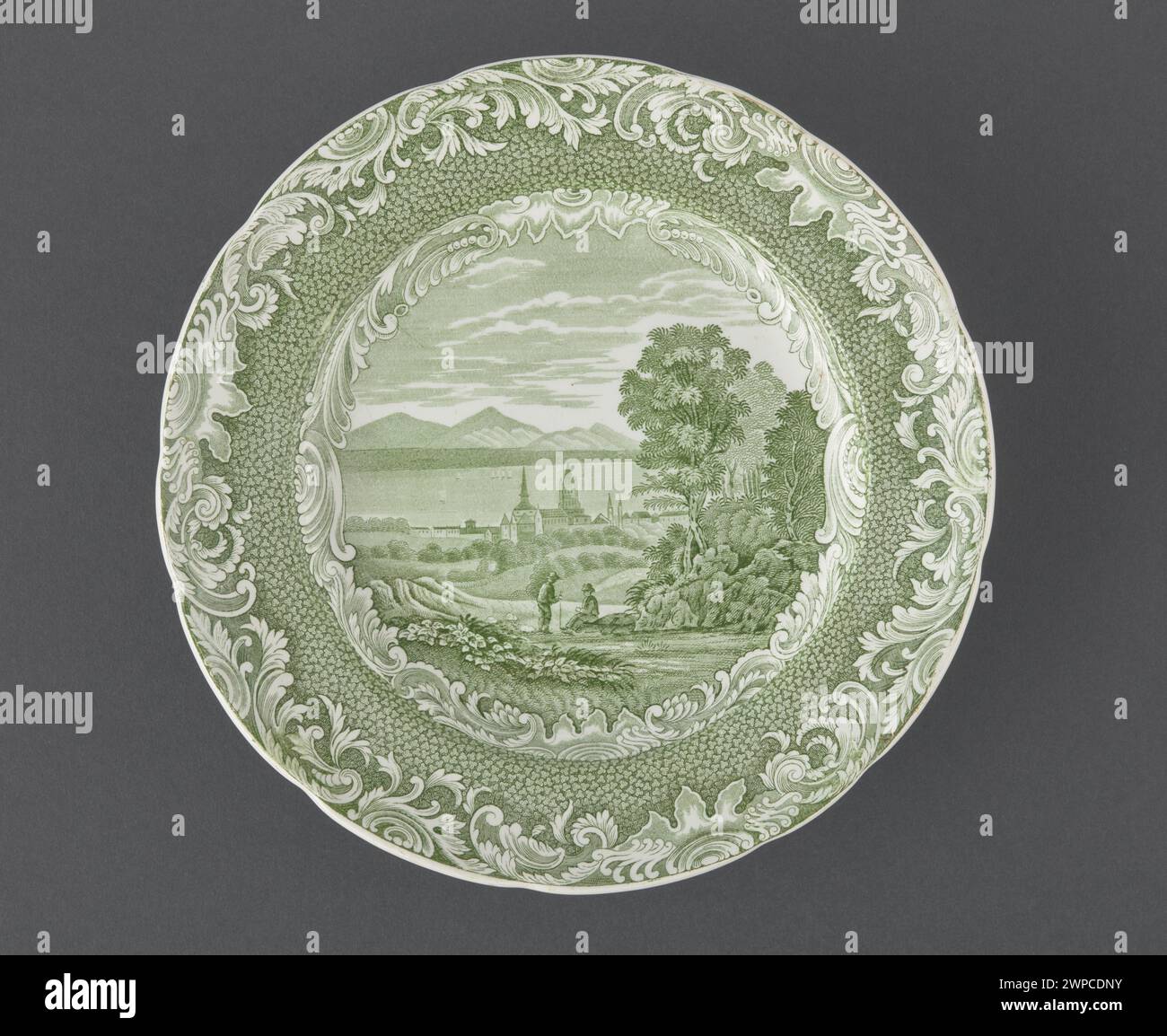 Copeland & Garret Keramikplatte aus England, 1833-1846, die dekorative und funktionelle Keramikkunst des 19. Jahrhunderts darstellt. Stockfoto