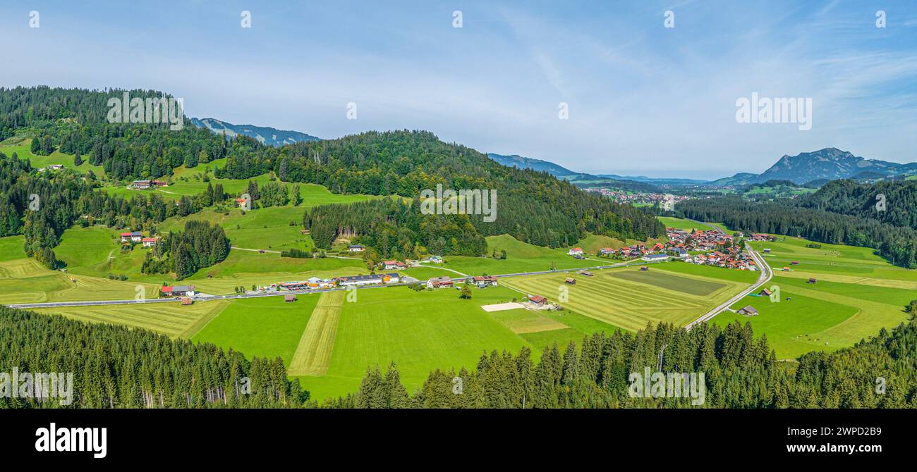 Idyllisches Oberallgäu an der Quelle der Iller bei Oberstdorf im Sommer Stockfoto