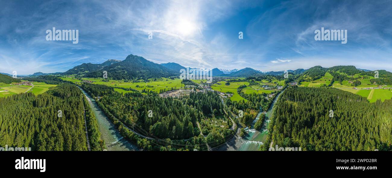 Idyllisches Oberallgäu an der Quelle der Iller bei Oberstdorf im Sommer Stockfoto