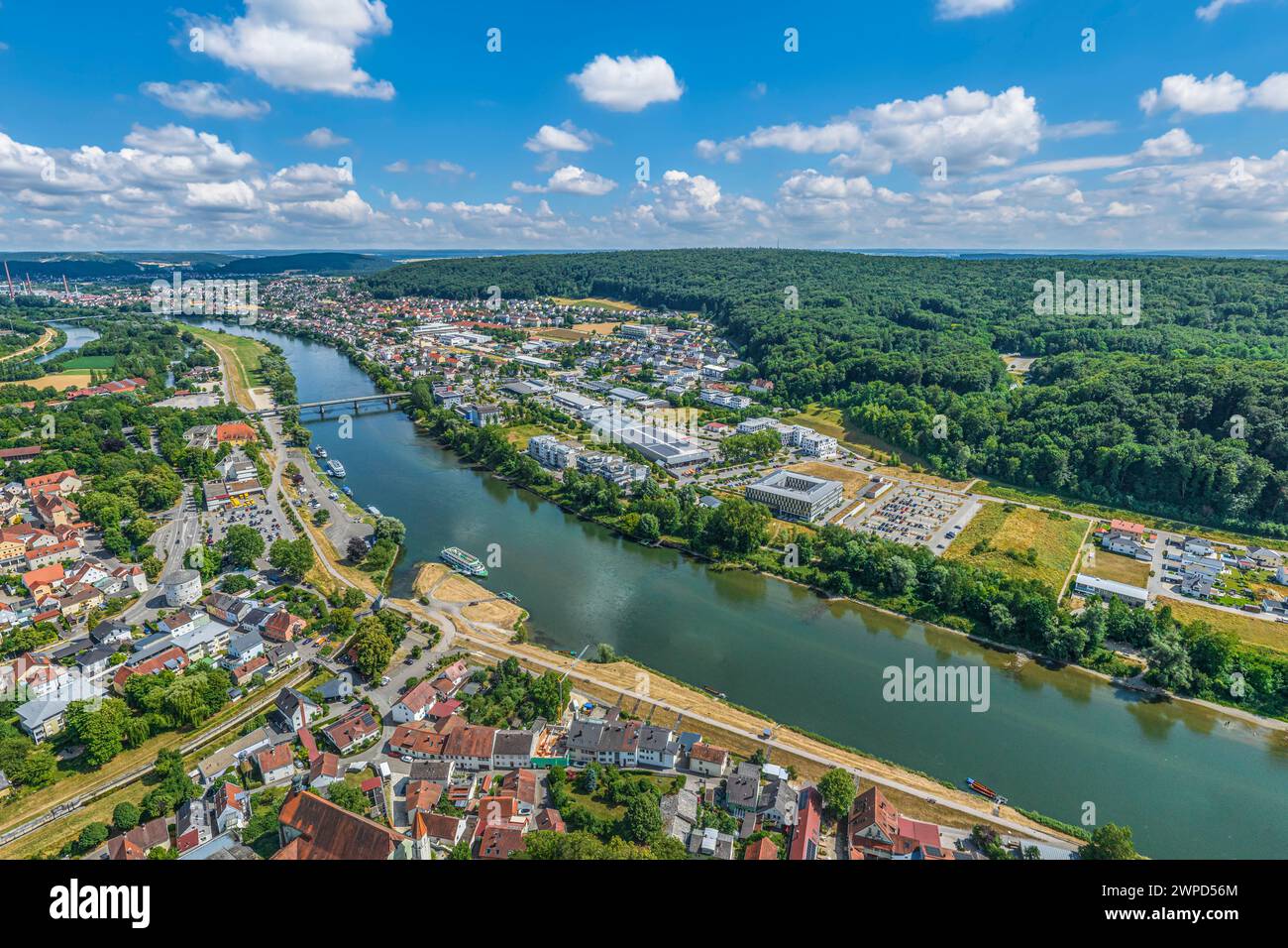 Kelheim in Niederbayern am Zusammenfluss der Altmühl, des Main-Donau-Kanals und der Donau Stockfoto