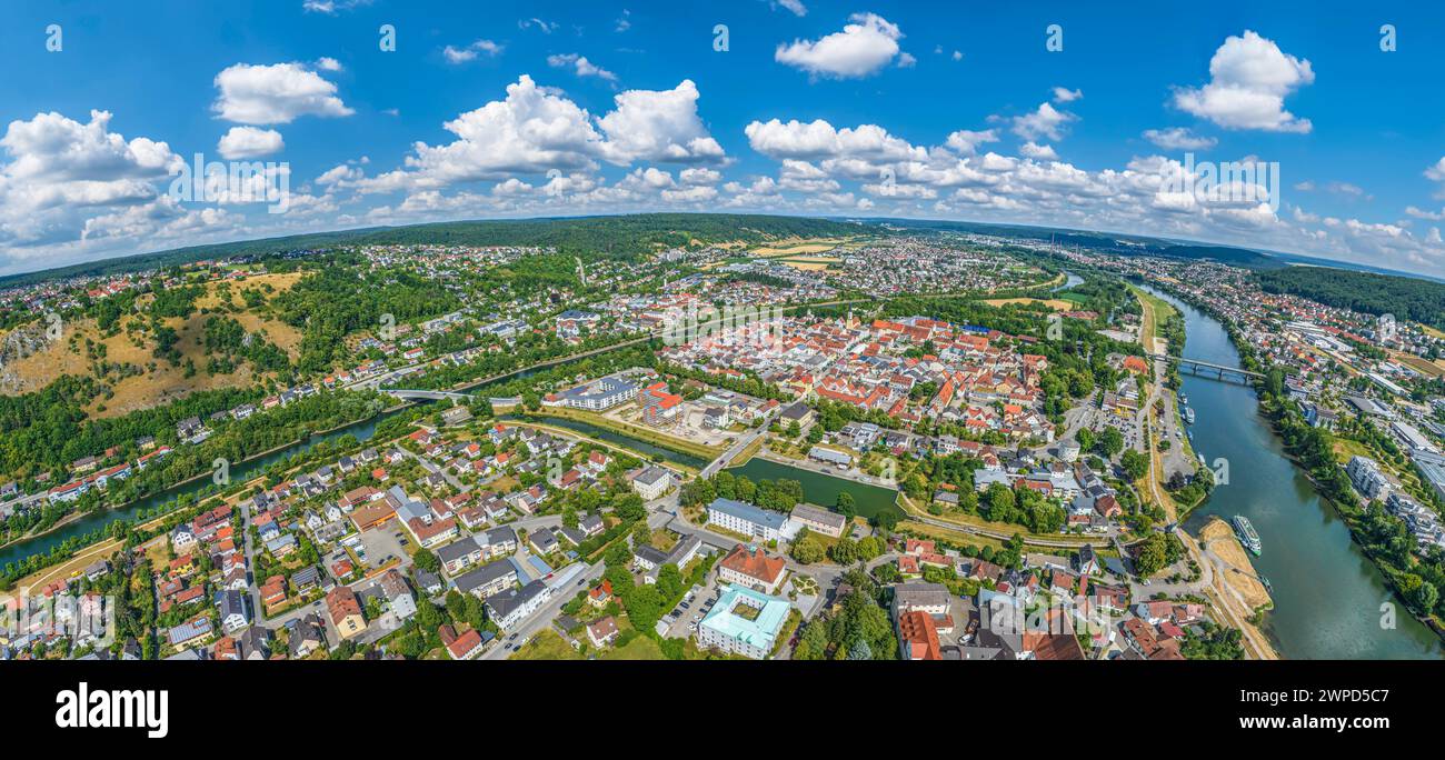 Kelheim in Niederbayern am Zusammenfluss der Altmühl, des Main-Donau-Kanals und der Donau Stockfoto