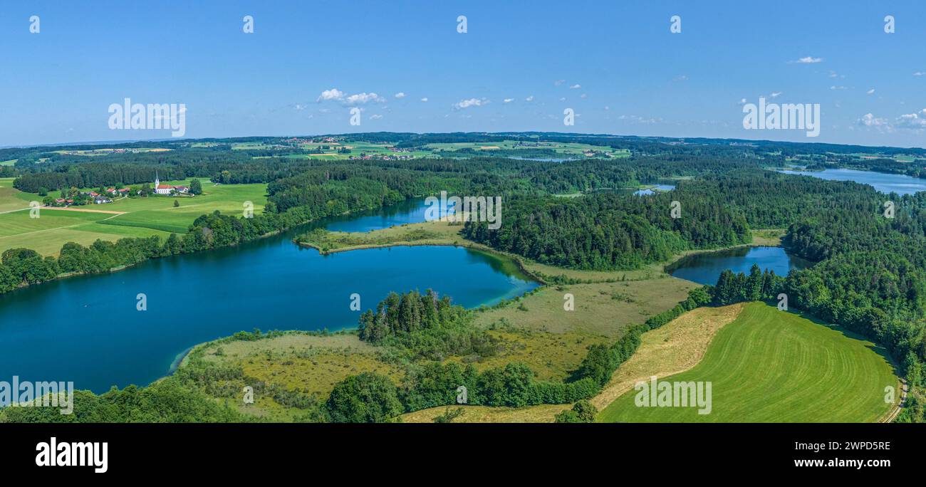 Blick auf das Eggstätt-Hemhofer Seengebiet in Oberbayern Stockfoto