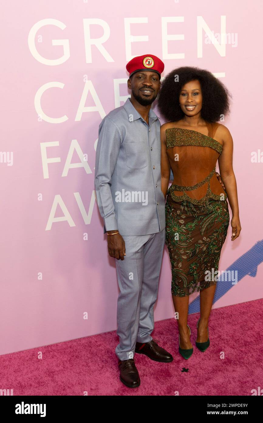 Los Angeles, USA. März 2024. Bob Wine und Barbie Kyagulanyi nehmen am 6. März 2024 an den Green Carpet Fashion Awards 2024 im 1 Hotel West Hollywood in Los Angeles, KALIFORNIEN Teil. (Foto: Corine Solberg/SipaUSA) Credit: SIPA USA/Alamy Live News Stockfoto