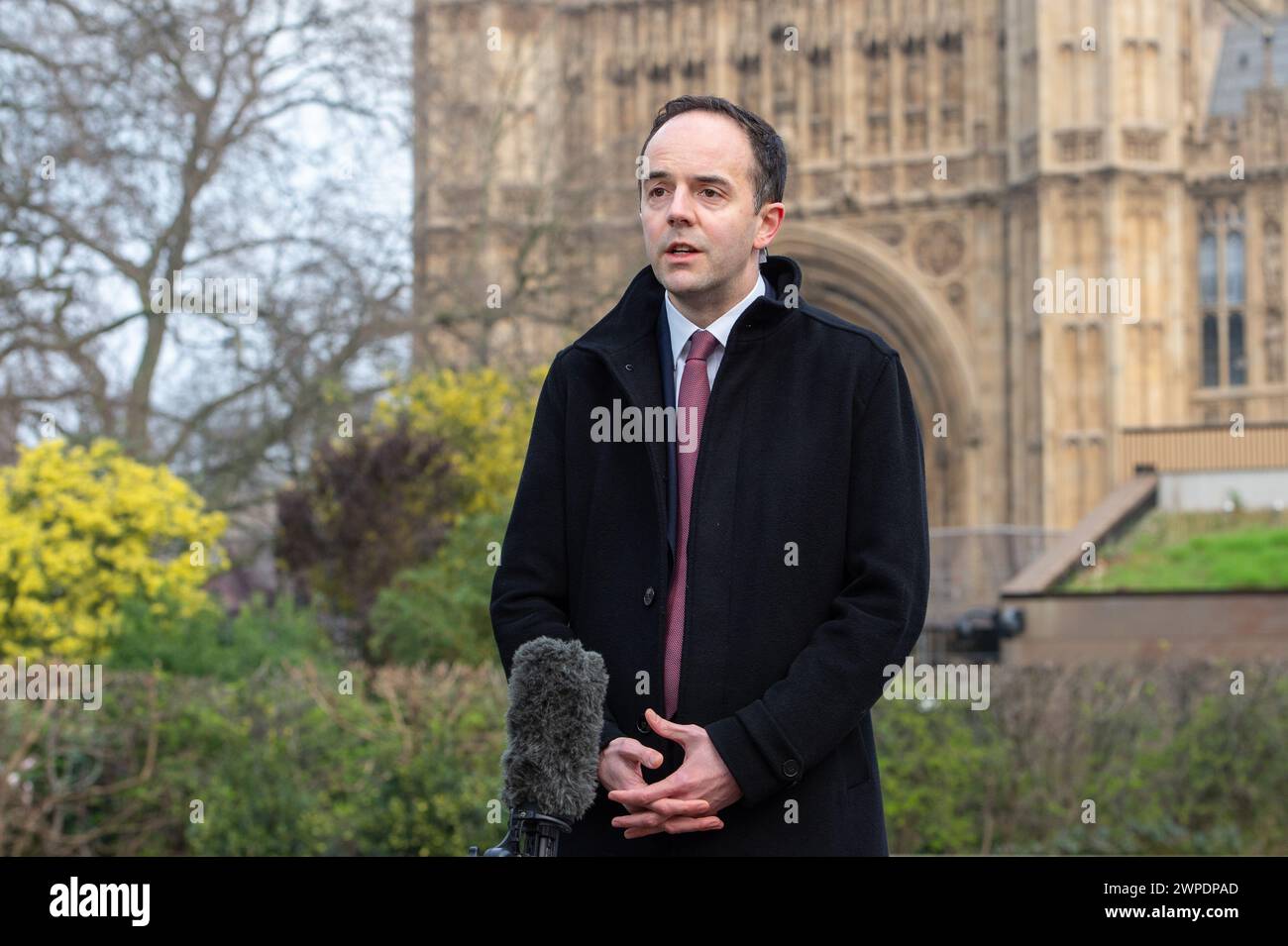 London, England, Großbritannien. März 2024. Der britische Finanzminister JAMES MURRAY wird während der Morgenrunde in Westminster interviewt. (Kreditbild: © Thomas Krych/ZUMA Press Wire) NUR REDAKTIONELLE VERWENDUNG! Nicht für kommerzielle ZWECKE! Stockfoto