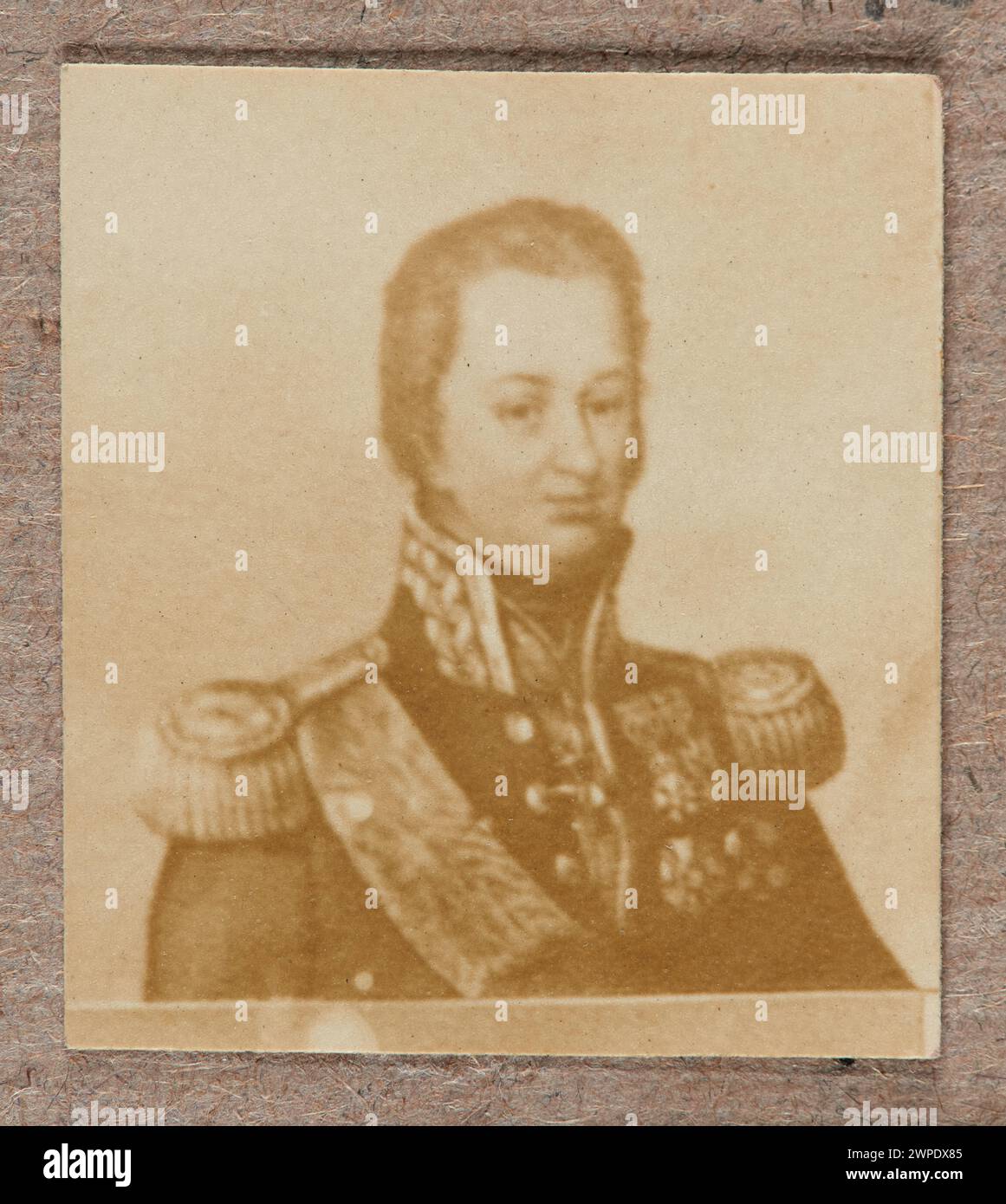 Porträt von Henryk D. Browski, das zwischen 1914 und 1920 entstand und das Thema in formaler Kleidung darstellt. Stockfoto